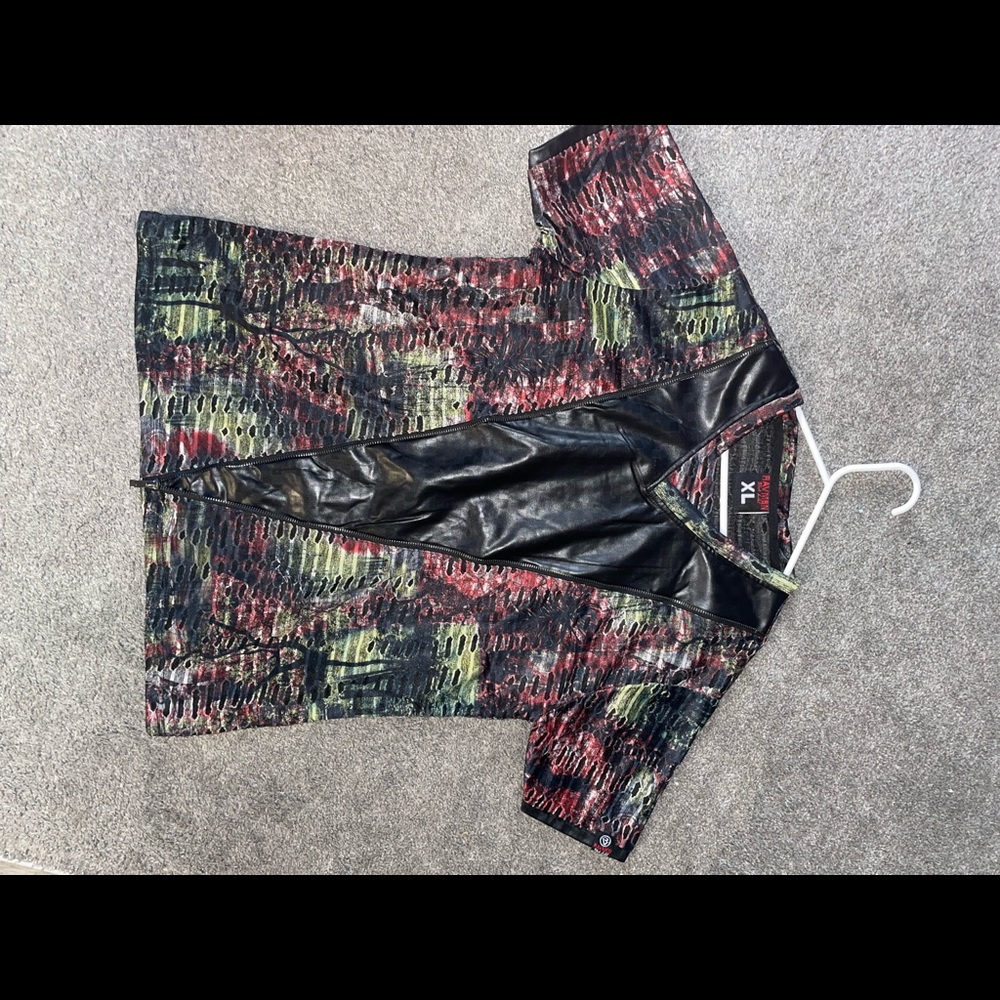 RAVMEN black label shirts in XL